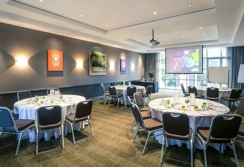 호텔 Mercure Sydney Parramatta