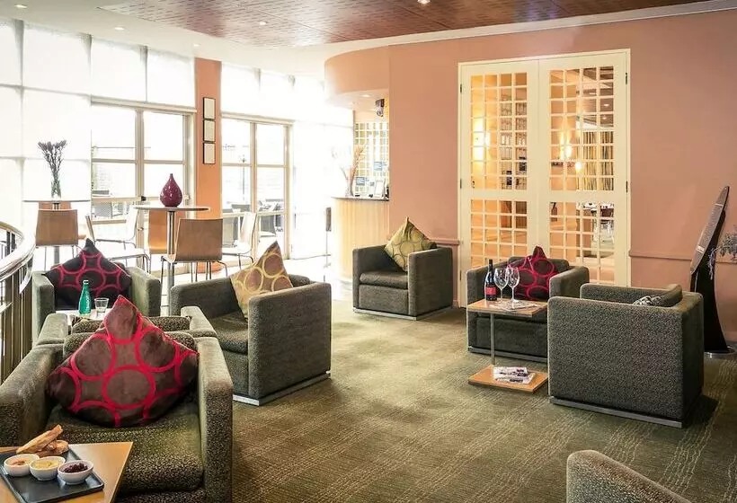 호텔 Mercure Sydney Parramatta