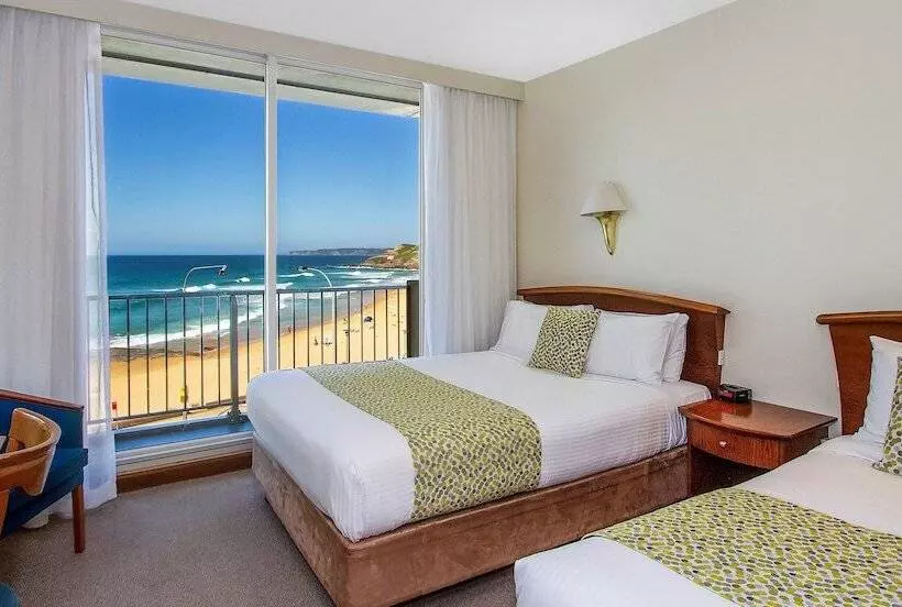 Hotel Noah S On The Beach