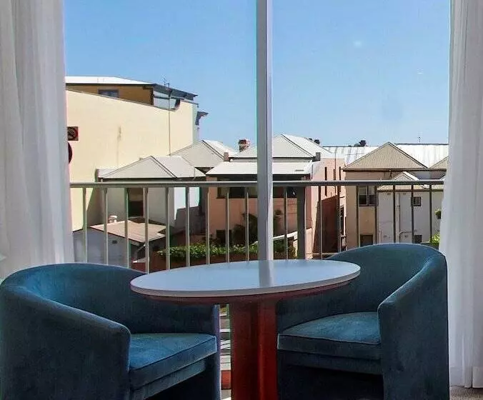 Hotel Noah S On The Beach