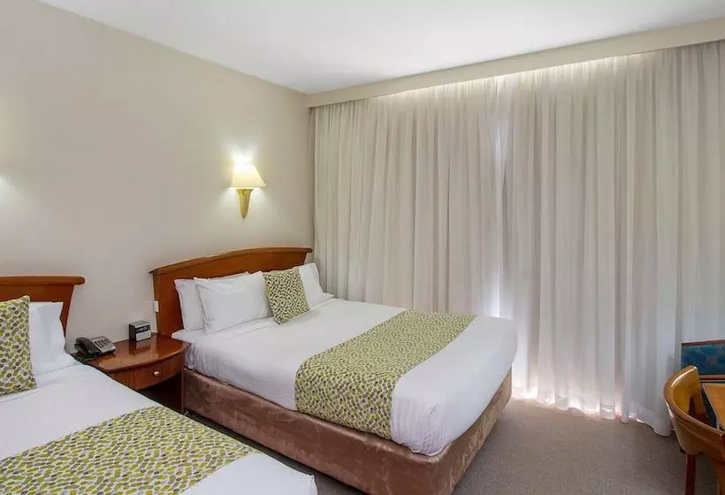 Hotel Noah S On The Beach