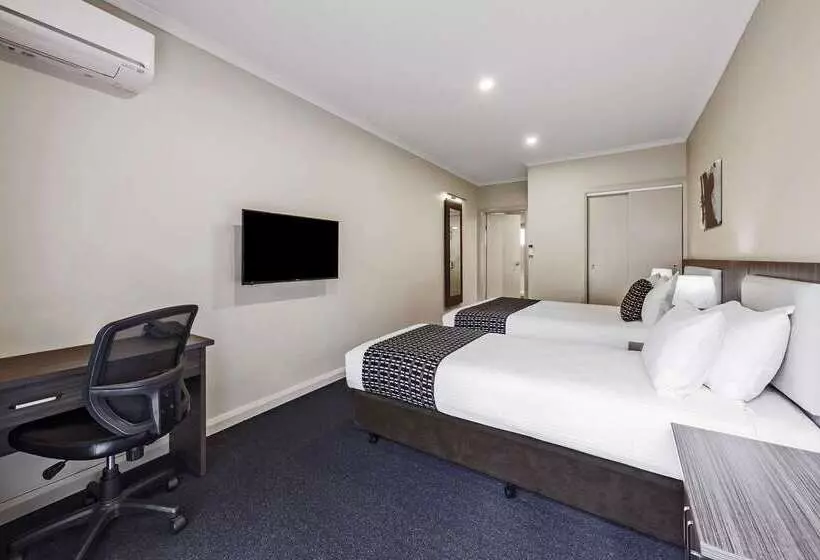 Quality Hotel Melbourne Airport
