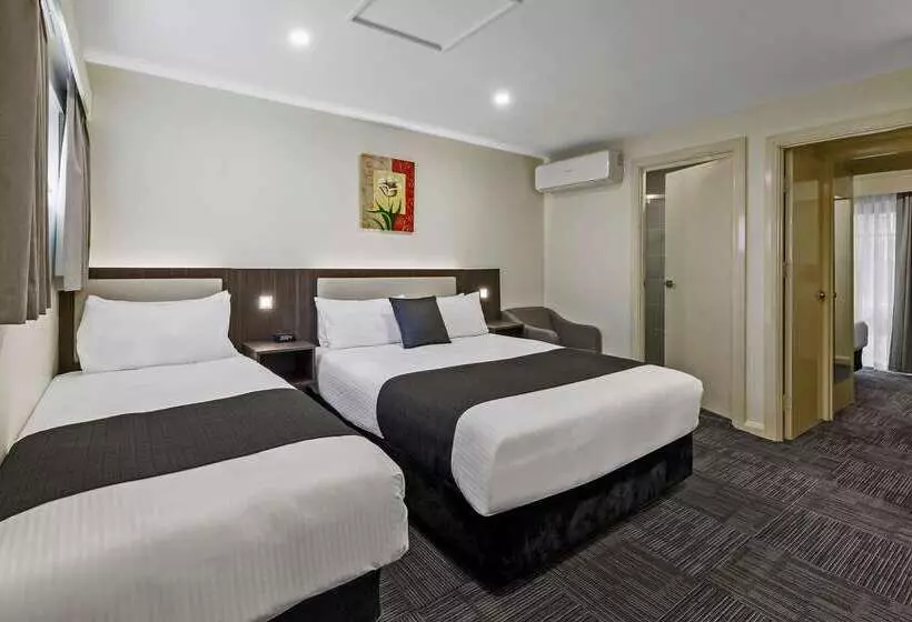 Quality Hotel Melbourne Airport