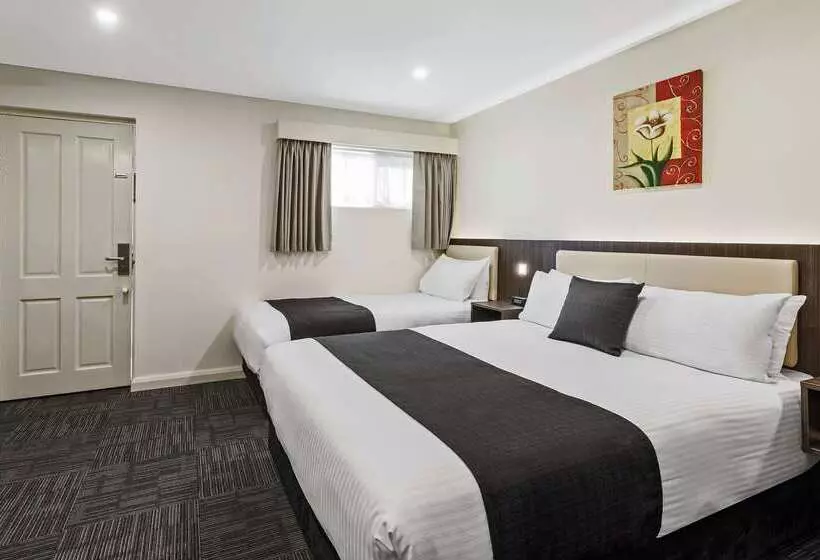 Quality Hotel Melbourne Airport