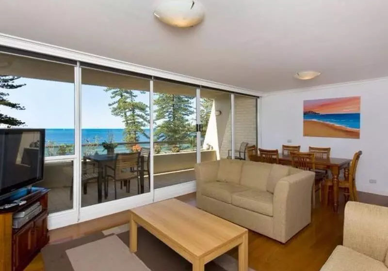 Manly Paradise Motel & Apartments