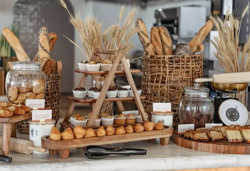 Novotel Sydney Brighton Beach