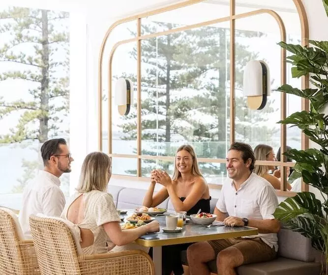 Novotel Sydney Brighton Beach