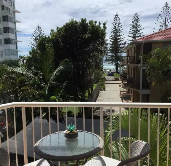 渡假胜地  Outrigger Burleigh