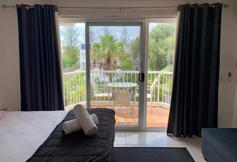 渡假胜地  Outrigger Burleigh