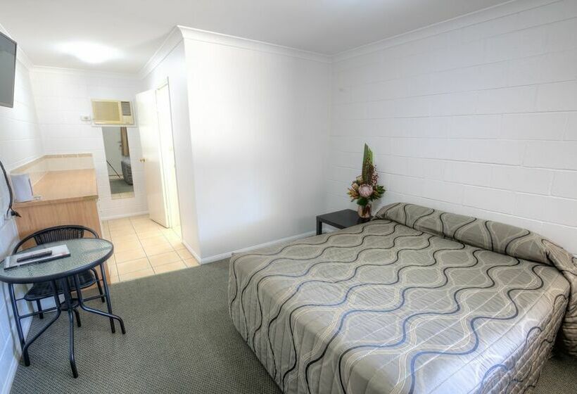 Queens Hotel & Motel