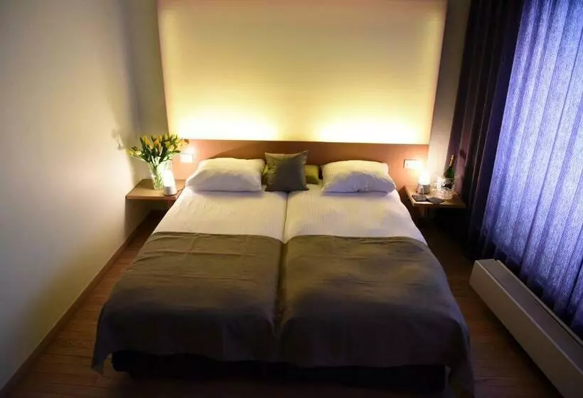 Hotel 322 Lambermont