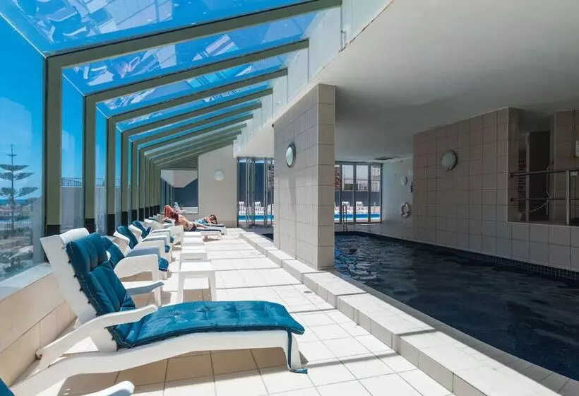 Отель Beachcomber Surfers Paradise