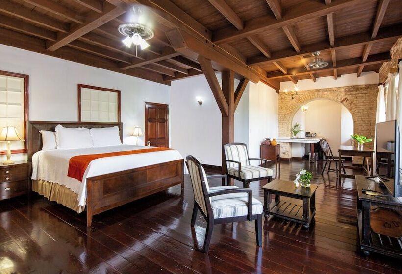 هتل Copper And Lumber Store