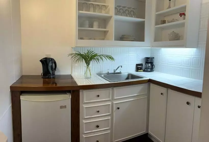 هتل Copper And Lumber Store