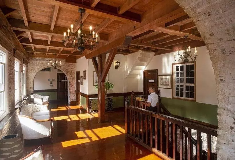 هتل Copper And Lumber Store