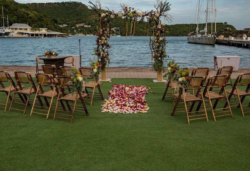 هتل Copper And Lumber Store