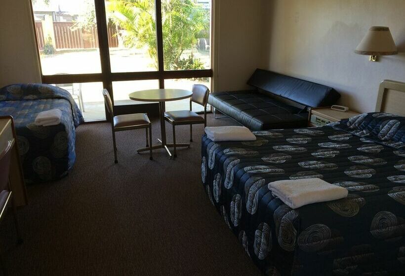 호텔 Glades Country Club Motor Inn