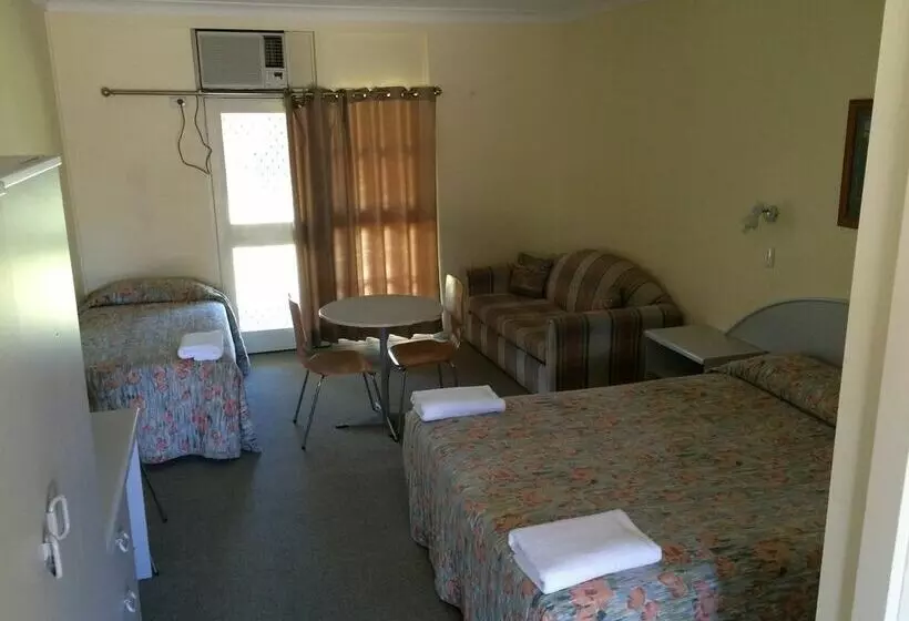 酒店 Glades Country Club Motor Inn