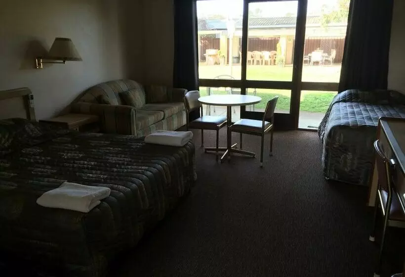 酒店 Glades Country Club Motor Inn