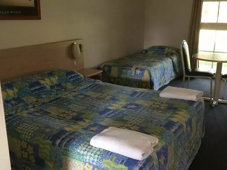 酒店 Glades Country Club Motor Inn