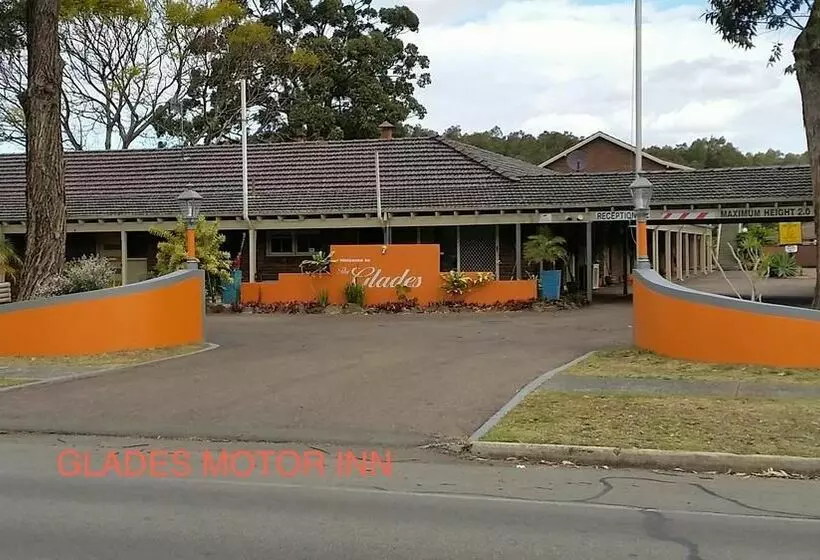 酒店 Glades Country Club Motor Inn