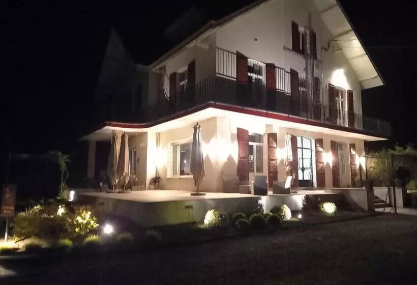 Отель La Heid Des Pairs