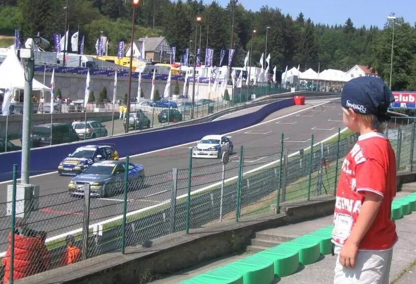 Отель La Heid Des Pairs