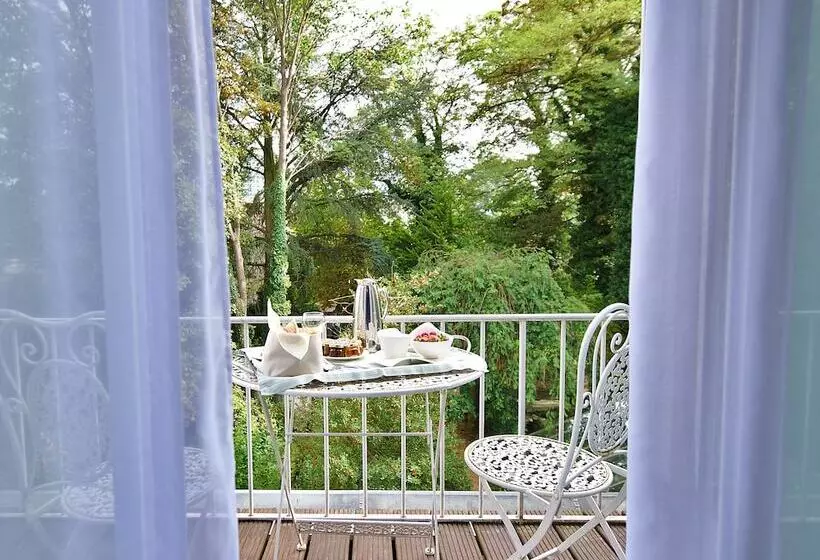 هتل Manos Premier