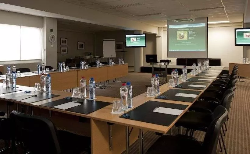 هتل Manos Premier