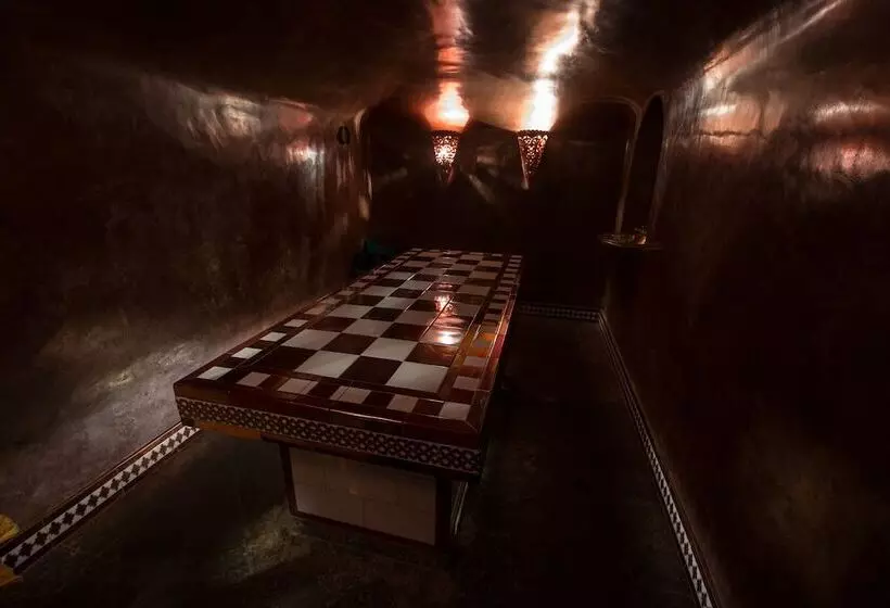 هتل Manos Premier