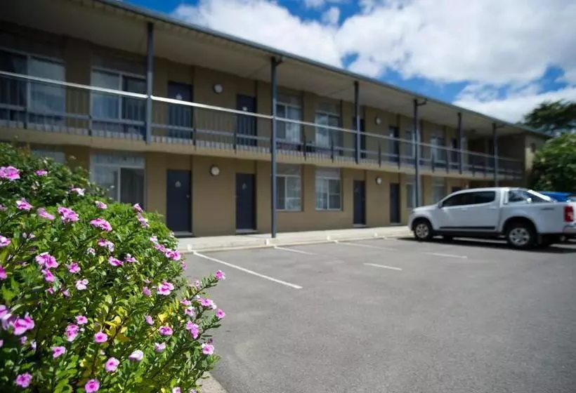 בית מלון כפרי Mid City Motor Inn Singleton