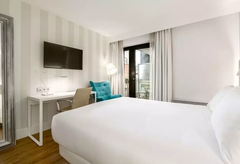 هتل NH Brussels Grand Place Arenberg