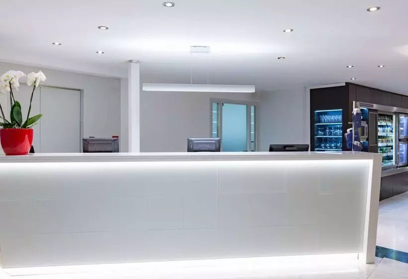 هتل NH Brussels Grand Place Arenberg