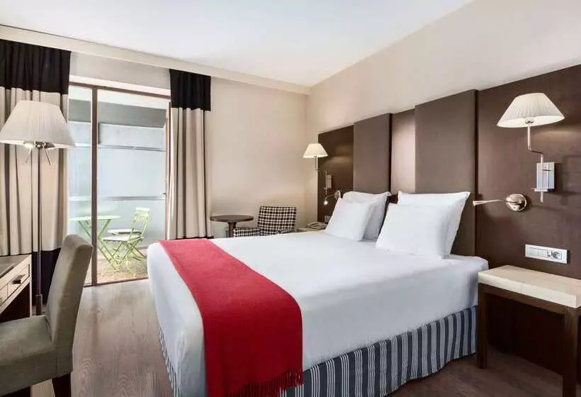 هتل NH Brussels Grand Place Arenberg