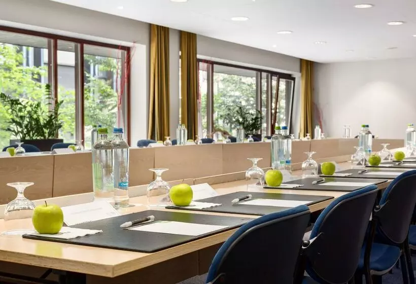 هتل NH Brussels Grand Place Arenberg