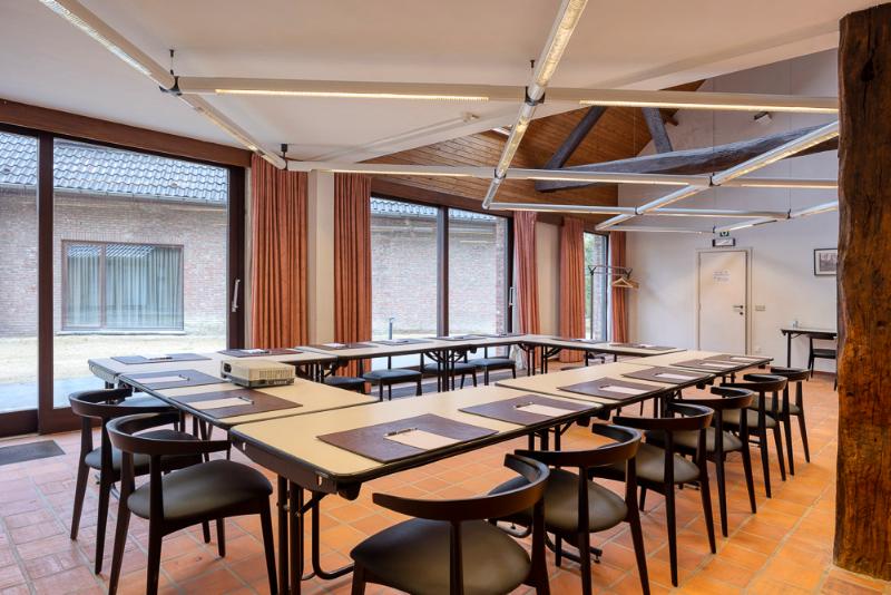 هتل Priorij Corsendonk