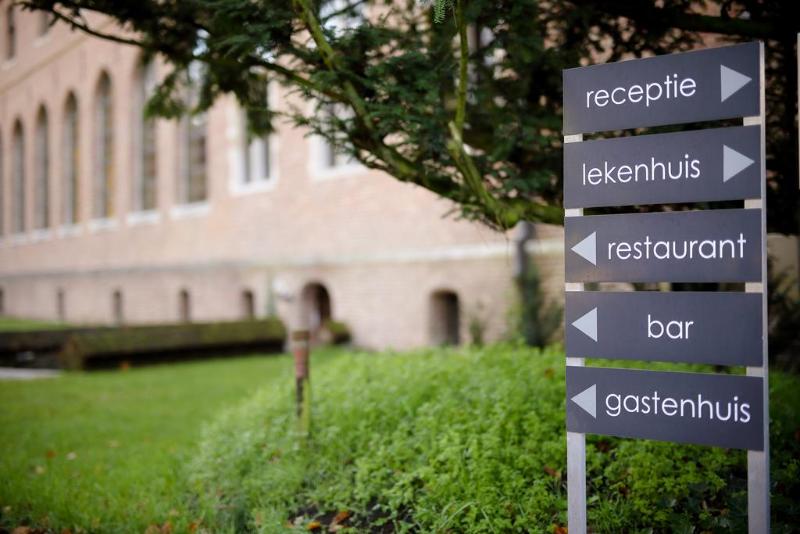 هتل Priorij Corsendonk