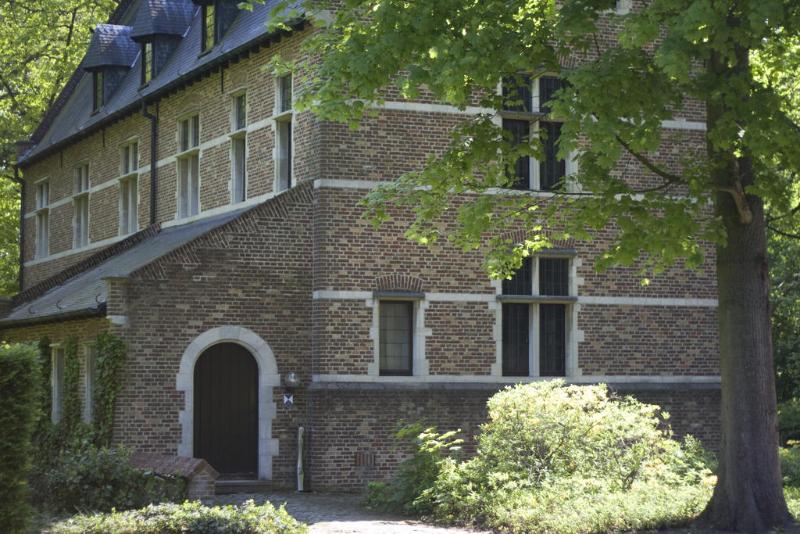 هتل Priorij Corsendonk