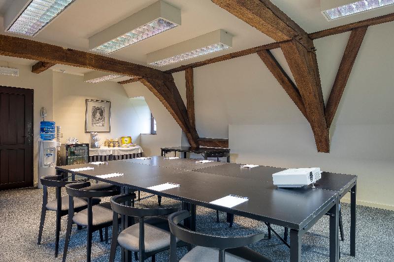 هتل Priorij Corsendonk