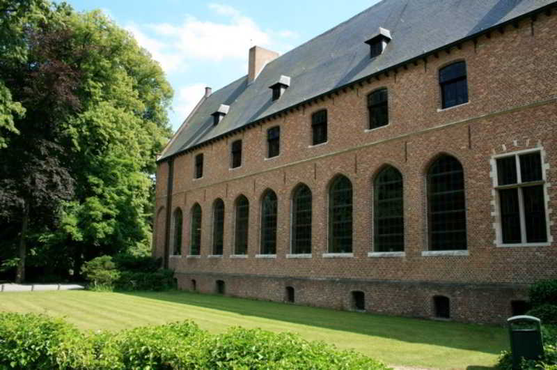 هتل Priorij Corsendonk