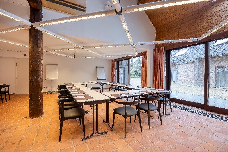 هتل Priorij Corsendonk