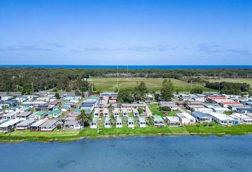 Курорт Lakeside Inn Illawarra