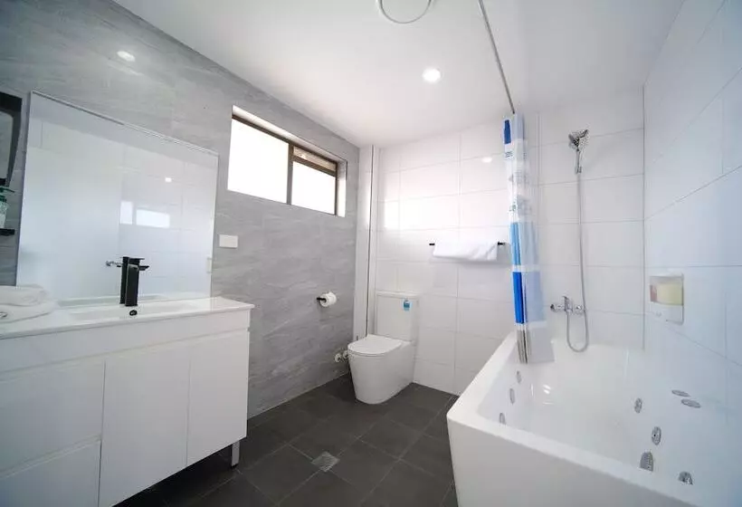 Курорт Lakeside Inn Illawarra