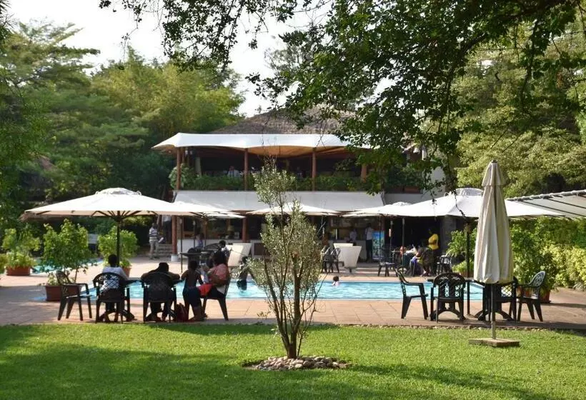 هتل Club Du Lac Tanganyika