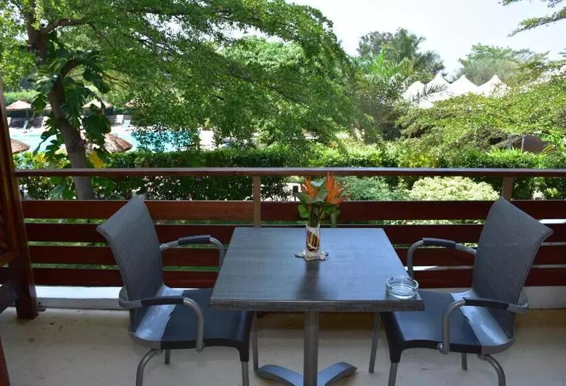 هتل Club Du Lac Tanganyika