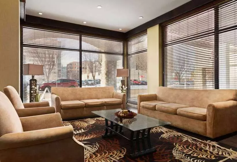 Hotel Days Inn By Wyndham Edmonton Downtown