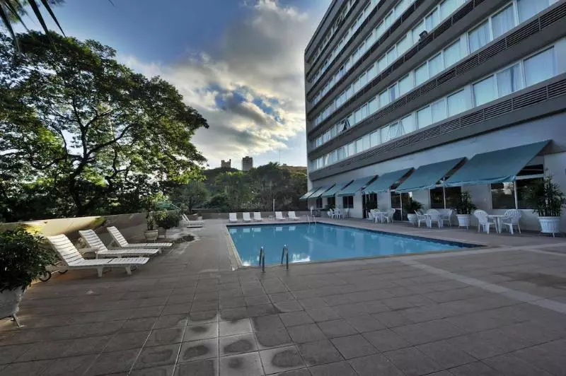 هتل Deville Business Maringa