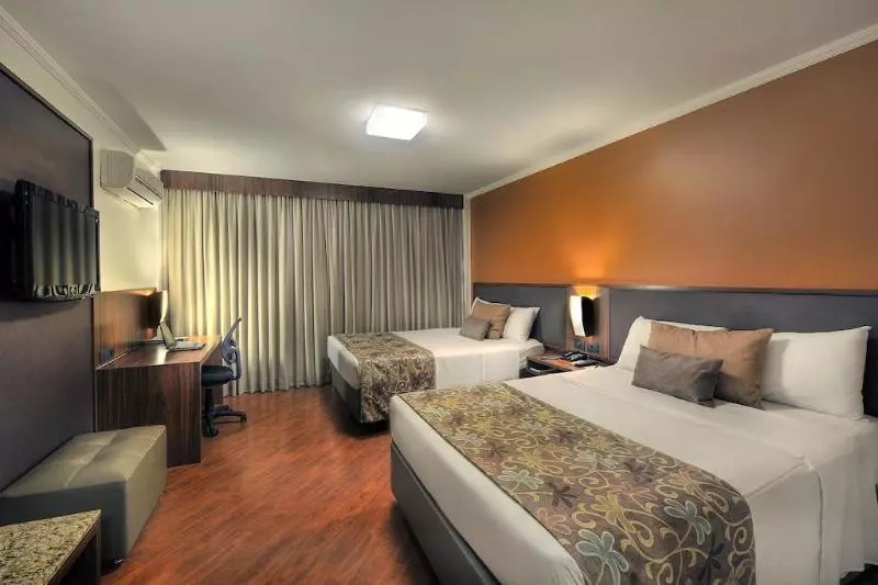 هتل Deville Business Maringa