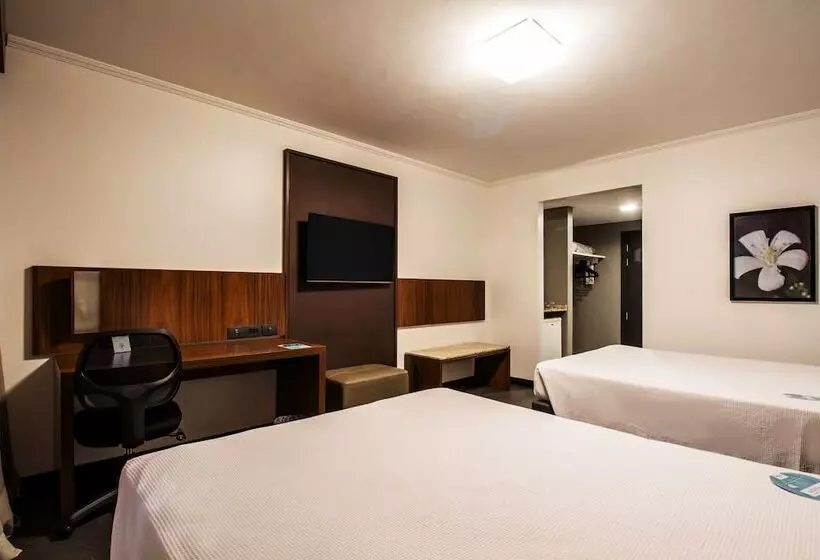 هتل Deville Business Maringa