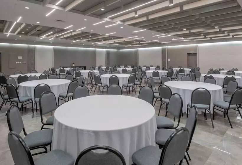 هتل Deville Prime Cuiaba